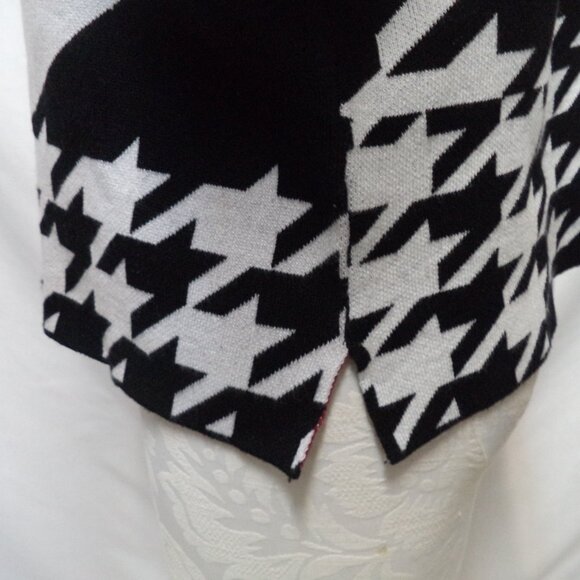 AKIRA Sunglasses Red Lips Lady mock neck knit sweater top Size Sz Medium Md M - Picture 10 of 16